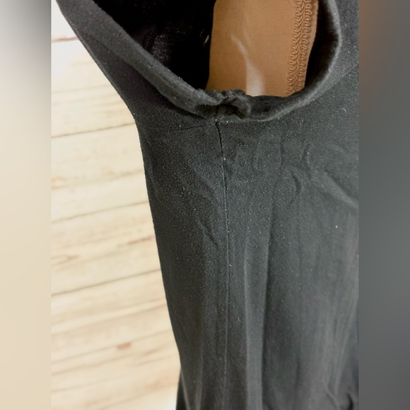 Torrid Vintage Rock and Roll Distressed V Neck Tee in Size 1 - Picture 7 of 7